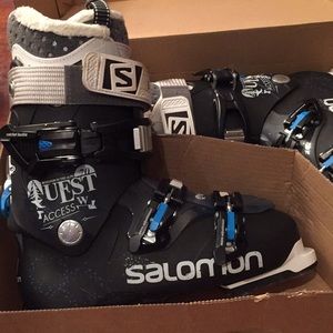 Salomon ski boots